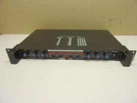 AEQ 235 Digital Control Linkwitz-Riley Active Crossover, 3 sávos digitális aktív crossover.