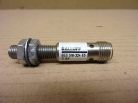 Induktív szenzor, közelítés kapcsoló, Balluff BES 516-324-E5-C-S4, 10-30VDC 200mA, 1,5 mm érzékelés, 8mm menet, xyz