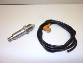 ifm LMC 100, LMFCE-B12E-QSKG-0/US szintérzékelő, szenzor határszint-érzékeléshez, G1/2", 18..30VDC, Tartályok és tárolóedények megbízható töltési szint ellenőrzéséhez, vízhez és vízalapú közegekhez, tartozék 1,5 m szenzorkábellel