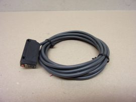 Omron E3V-7LC3 optikai szenzor, 12...24 VDC, fénysorompó, optoelektromos érzékelő, 2m kábellel, 