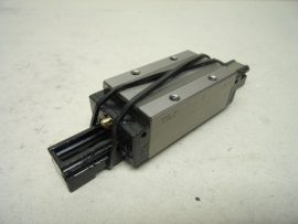 NSK NAH15 BNZ Lineáris vezetősín kocsi, precíziós lineáris síncsapágy, vezetőkocsi profil sínekhez, golyós futóblokk, 15-ös méret NSK NAH15 BNZ Lineáris vezetősín kocsi, precíziós lineáris síncsapágy, vezetőkocsi profil sínekhez, golyós futóblokk, 15-ös méret