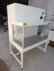 Clean air CLF 460 EC, keresztáramlású fülke, vízszintes lamináris tisztatéri munkaállomás, levegőszűrőkkel, ventillátorral és világítással, 1180x600 mm munkaterület, 230V ventillátor, HEPA szűrő