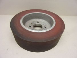 Nagy teherbírású gumibevonatos kerék, ipari PU görgő, 4 furatos alumínium felnivel, 1682052, 300mm (12") átmérő, 90mm (3,5") szélesség, 4db. 12mm furat +1db. 57mm középfurat, targoncákhoz, raklapemelőkhöz, 