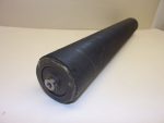   Gumirozott görgő, 86mm átmérő, 620mm hossz, egyoldalon csapágyazott, másik oldalon 4db. menetes furattal és központi furattal, xyz