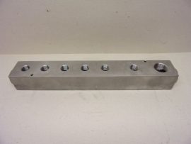 Rozsdamentes hidraulika / pneumatika elosztótömb, tápcsatorna, 3+6 ágú áramláselosztó, 1-1/2-3+6, 1x G1" bemenet, 6x G1/2" kimenet, +2x G1" vakdugó, 50x55x382 mm 