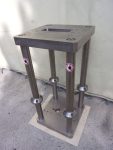   Acél présváz, gépváz, szerkezeti elem, 370x370x805mm, 4db. 49,5mm átmérőjű oszloppal és 2db. 45mm vastag acéllappal, 