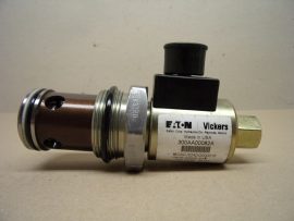 VICKERS SV3-20-0-0-00, 02-167204 hidraulikus patronszelep, 300AA00082A / MCSCJ024D6000010 mágnestekerccsel, 2/2 NO, 350 bar (5000 psi) és 227 l/perc (60 USgpm), 2 utas, 2 pozíciójú, alapállapotban nyitott VICKERS SV3-20-0-0-00, 02-167204 hidraulikus patronszelep, 300AA00082A / MCSCJ024D6000010 mágnestekerccsel, 2/2 NO, 350 bar (5000 psi) és 227 l/perc (60 USgpm), 2 utas, 2 pozíciójú, alapállapotban nyitott