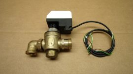 IsmaControlli Micra VMXT24P, 3 utas fan-coil szelep, G3/4”M, sárgaréz szeleptest, DN20, Kvs=4, PN16, +5...95 °C, 2,5 m3/h, Zónaszelep + Controlli MVT57, 24 VAC proporcionális elektrotermikus működtetővel, 200N, 0–10 Vdc, 