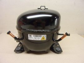 Jiaxipera TB1113Y hermetikus hűtőgép kompresszor, 220-240V 50Hz, T-sorozatú R600a egysebességes fagyasztó kompresszor, 8,9 cm3, RSCR(ePTC) motorral, 152W, 3μF-os kondenzátor nélkül
