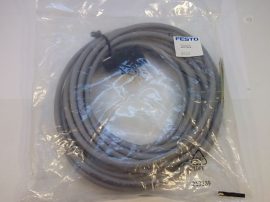 Kábel, csatlakozókábel mágnestekercshez kocka stekkerrel, LED, 24VDC, 5m, 3x0,75, Festo 30941