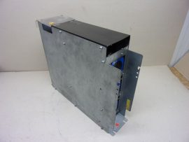 BOSCH KM 2200-T 048799-113, Servodyn Szervo hajtás kondenzátor modul 520VDC 50A 2200uF, 6x 3300 µF 350 VDC kondenzátorral. BOSCH KM 2200-T 048799-113, Servodyn Szervo hajtás kondenzátor modul 520VDC 50A 2200uF, 6x 3300 µF 350 VDC kondenzátorral.
