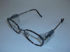 Essilor Nebraska védőszemüveg keret, 51x20/145, EN 166 F CE, füst-márvány, lencse nélkül