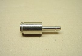 Pneumatikus fém átalakító gyorscsatlakozó, egyenes cső-cső adapter, toldó, összekötő, bővítő, 4mm apa /6mm anya, 4mm gyorscsatlakozóba a vékony oldal, 6mm cső a másik felébe (62PLMSP-6M-4, 3667 06 56)