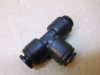 Pneumatikus gyorscsatlakozó, elosztó, T idom, 5 mm, Brammer RM0208E, T-alakú cső-cső adapter, (Legris 3104 05 00) Pneumatikus gyorscsatlakozó, elosztó, T idom, 5 mm, Brammer RM0208E, T-alakú cső-cső adapter, (Legris 3104 05 00)