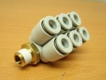   SMC KQ2ZT06-01S pneumatikus push-in gyorscsatlakozós 6-os elosztó, R1/8" külső kúpos menettel, 6mm csövekhez, szegmensenként forgatható, 