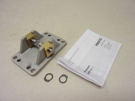 Festo DARD-L1-40-S, 8001413, Menesztő, Csuklóidom, dugattyúrúd rögzítés, nyomatékkompenzátor Festo DARD-L1-40-S, 8001413, Menesztő, Csuklóidom, dugattyúrúd rögzítés, nyomatékkompenzátor