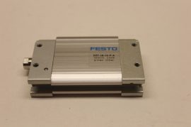 Festo DZF-18-10-p-a 164015, Kettős működésű, kompakt, rövid löketű, lapos munkahenger, 18 mm dugattyú átmérő, 10 mm lökethossz, 