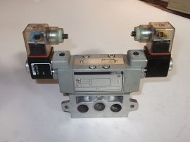 Szeleptömb 2 mágnestekerccsel, 24VDC, Bosch 0820024998 + VDMA 24345 C1