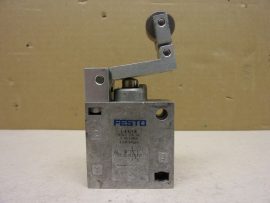 Festo L-3-1/4 B (8982), 3/2 pneumatikus görgős szelep, görgőkaros szelep, 3/2 zárt monostabil, 600 l/min, G1/4, görgős végállás kapcsoló