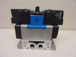 Festo MEBH-5/3E-D-1-ZSR-C (184497) szelep, 2x 373855D 24VDC tekercsekkel, sérült de javítható csatlakozóval, Festo MEBH-5/3E-D-1-ZSR-C (184497) szelep, 2x 373855D 24VDC tekercsekkel, sérült de javítható csatlakozóval,