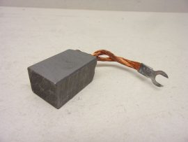 20x25x40 mm, EG 9, nagyáramú elektrografit minőségű szénkefe, max.: 50 A, 60mm vezetékkel és 6mm villás saruval, hegesztő dinamókhoz, generátorokhoz, villanymotorokhoz, stb. 20x25x40 mm, EG 9, nagyáramú elektrografit minőségű szénkefe, max.: 50 A, 60mm vezetékkel és 6mm villás saruval, hegesztő dinamókhoz, generátorokhoz, villanymotorokhoz, stb.