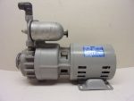  Mitsumi MSV-100-3 vákuumszivattyú, Matsushita Electric EM-DBF 200 V-os villanymotorral, 90 l/min, 5,4 m3/h, max. 730 mmHg, névleges: 600 mmHg, 3x 200-220VAC 50/60 Hz, 250W, használt