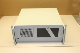 Axiomtek AX61400 Ipari PC ház, 19" 4U 14 foglalatos, rackbe szerelhető számítógép ház, ventilátorral, HDD/CD beépítő kerettel, fotón látható szerelvényekkel