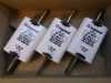 Késes olvadó biztosíték, Legrand 17875, késes biztosító betét 2 gG 400A, 500VAC, 120kA, NV2/NH2, 3 db/csomag Késes olvadó biztosíték, Legrand 17875, késes biztosító betét 2 gG 400A, 500VAC, 120kA, NV2/NH2, 3 db/csomag