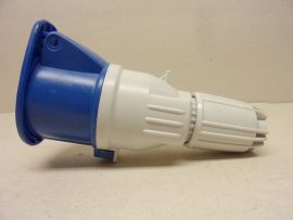 Bticino Tiplug CPM216/42N ipari lengőaljzat, 2+1 pólusú, 250V 16A, csavaros kötés, xyz