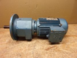 Sew-Eurodrive RF43DT80K4 hajtóműves villanymotor, 220/380V 0,55 kW 1380/72 rpm, keverőmotor, daráló motor 72 fordulat/perc kimenő fordulattal. 