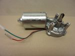   D70341 Csigakerekes egyenáramú hajtóműves kefés motor, 120W, max. 3150/35rpm, 24VDC, 10mm tengely, 0...20 Nm, 35...20 rpm, 5A (2...9A), csigás áttétel, Hipoid hajtómű