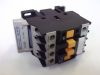 Mágneskapcsoló RC modullal 220VAC, 4 pólusú (4 záró) 10A Telemecanique CA2 DN40-M7 Mágneskapcsoló RC modullal 220VAC, 4 pólusú (4 záró) 10A Telemecanique CA2 DN40-M7