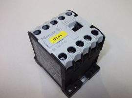 Moeller DIL EM-10-G, DILEM-10-G(24VDC), 010213, Mágneskapcsoló segédérintkezővel, teljesítmény kontaktor relé, 24VDC, 3+1 pólusú (4x NO) AC-3: 380/400 V, 50 Hz 4 kW, DIN-sínre, csavaros bekötés, 