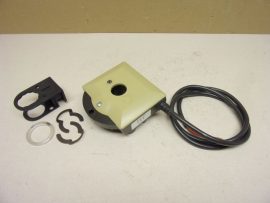 SAUTER 0370990001, kapcsoló, 10A 250VAC, Egyszeres segédérintkező ASM elektromos légzsalu-mozgatókhoz