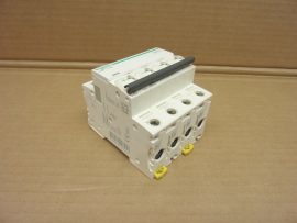 Schneider Electric ACTI9 iC60N, C 40 A, 04440, Kismegszakító, 4 pólusú, 400V 40A, 6kA, 