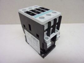 Siemens Sirius 3RT1023-1AP00 mágneskapcsoló, 230VAC, 3NO, 4kW AC3/400V, csavaros bekötés Siemens Sirius 3RT1023-1AP00 mágneskapcsoló, 230VAC, 3NO, 4kW AC3/400V, csavaros bekötés