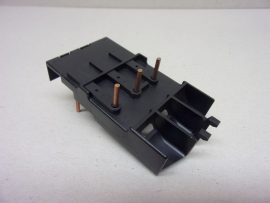 Összekötő modul, terminál mágneskapcsoló és hőkioldó közé, xyz Összekötő modul, terminál mágneskapcsoló és hőkioldó közé, xyz