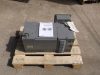 3 fázisú AC villanymotor, szervomotor, talpas, encoderrel, 39kW, 2600 rpm/88,1 Hz, (max.6300), 400V, Sicmemotori AQAR 132L, Encoder: ERN 420, 2048 ppr, 5 VDC 3 fázisú AC villanymotor, szervomotor, talpas, encoderrel, 39kW, 2600 rpm/88,1 Hz, (max.6300), 400V, Sicmemotori AQAR 132L, Encoder: ERN 420, 2048 ppr, 5 VDC