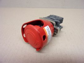 Vészleállító gomb, vészgomb, vészkapcsoló lakatolható védőperemmel, 2 db. NC érintkezővel, Schneider Electric ZB5AS844 + 2x ZBE-102 + ZB5AZ102 + ZBZ1604, emergency push button switch