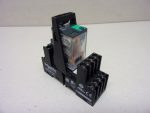   Schneider Electric RXZE2M114M Zelio foglalat, RXM2 és RXM4 relékhez + RXM4AB2BD Zelio RXM miniatűr relé, 4CO, 6A, 24VDC, tesztgomb, LED, DIN sínre szerelhető relé foglalattal, sorkapocs relé