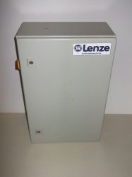 Motorvezérlő szekrény ferekvenciaváltóval, 3~ 400VAC 8A, 0-240Hz, Lenze 8300, 8308.E.1K.23, AE1038 szekrényben