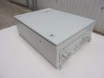   Rittal AE 1058.500, 1058500 Elektromos kapcsolószekrény, fém vezérlőszekrény, 800x600x250 mm elosztószekrény, IP66, szerelőlappal, kábelcsatornákkal, tömszelencékkel és furatokkal az előlapon, Világosszürke RAL7035 