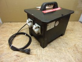 Vello Elektro 230/42 V AC, T40.1, T40.1.0118 Egyfázisú biztonsági leválasztó transzformátor, 230 VAC / 42 VAC, 2000VA, 2,2m kábellel, (STRB 2000 230/24, BT-2000)