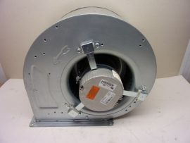 Swegon DD 10-8 TAC 1/2 (3.0) egyfázisú radiális ventillátor, 230V 50-60Hz 580W, 220mm kétoldali szívónyílás, 260x280mm fújónyílás, galvanizált acél váz és járókerék, 720121, 137027, 600-3800 m3/h, 840-220 Pa nyomástartománnyal 